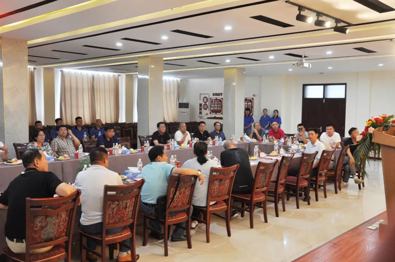 感恩有您，一路同行--熱烈歡迎保定包裝協(xié)會蒞臨信川參觀指導！