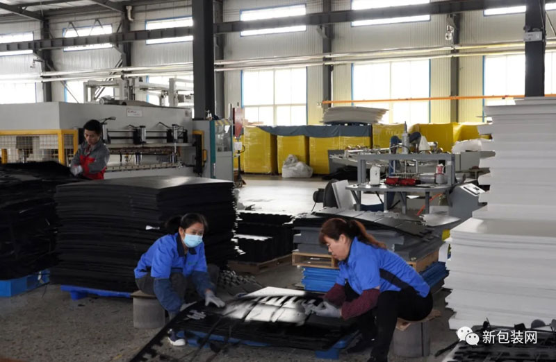 熱烈歡迎華商書(shū)院物流包裝聯(lián)盟蒞臨山東天利源參觀交流！